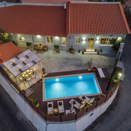 Villa Roxanne Galatás Exterior foto